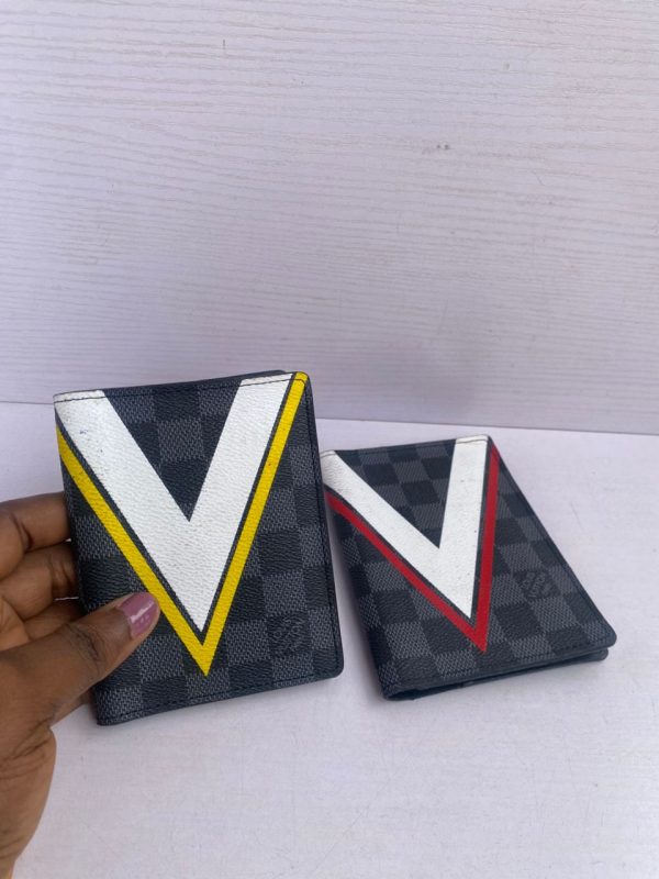 LV MEN'S WALLET
